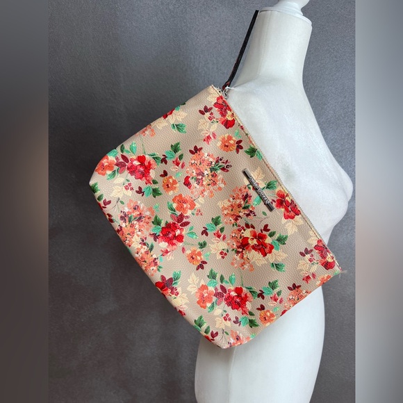 Steve Madden Tan Floral Large Clutch - Picture 2 of 6